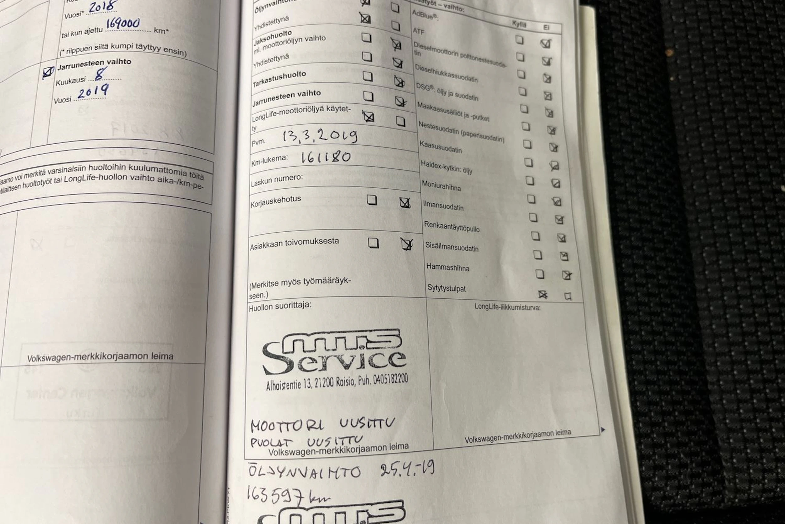 Valkoinen Volkswagen TOURAN 2012 kuva 35.