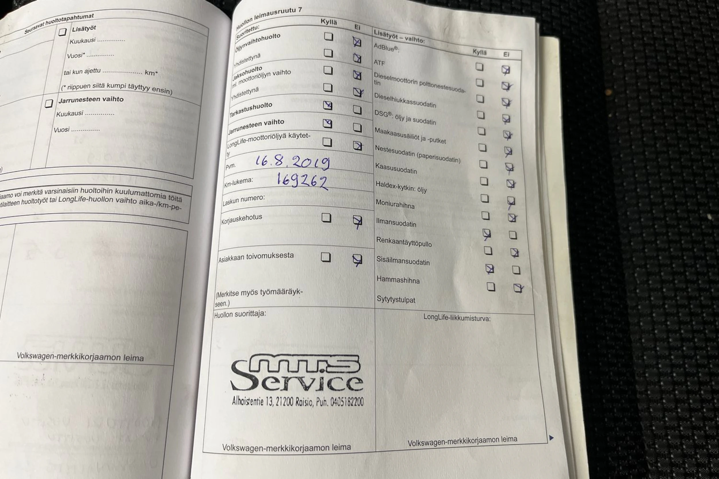 Valkoinen Volkswagen TOURAN 2012 kuva 36.