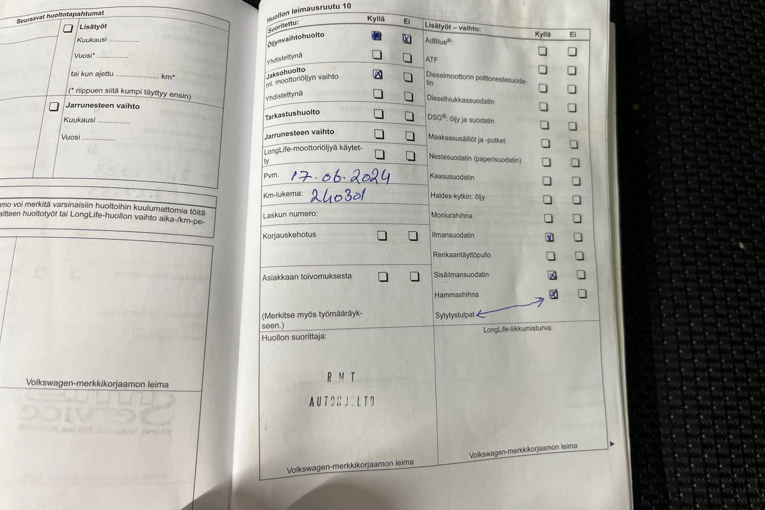 Valkoinen Volkswagen TOURAN 2012 kuva 39.