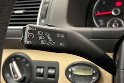 Valkoinen Volkswagen Touran 2012 kuva 17.