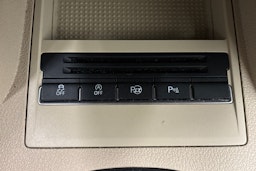 Valkoinen Volkswagen Touran 2012 kuva 19.