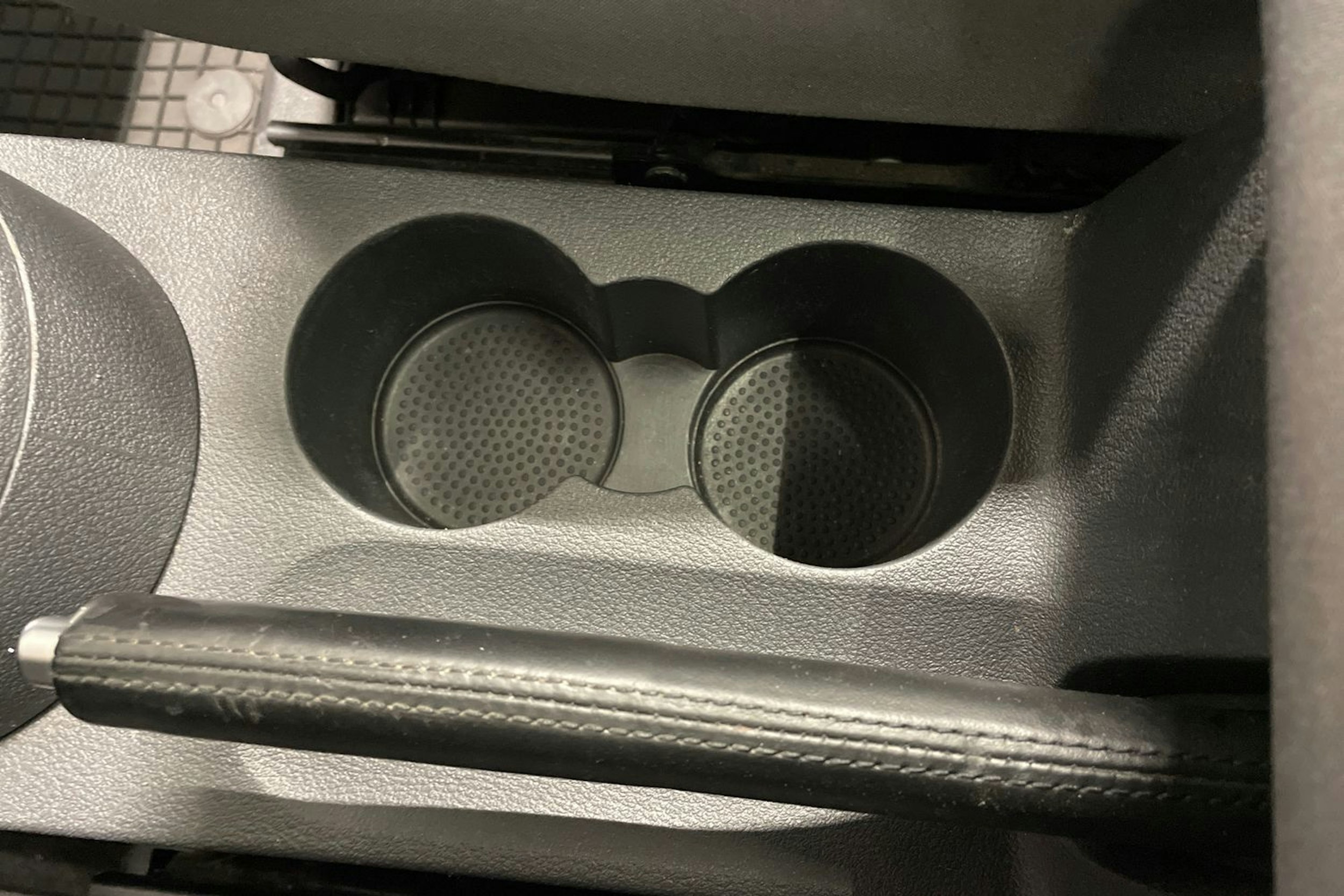 musta Volkswagen Touran 2013 kuva 20.