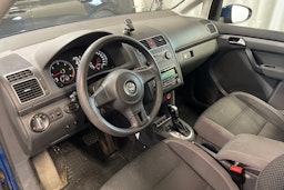 Sininen Volkswagen TOURAN 2012 kuva 6.