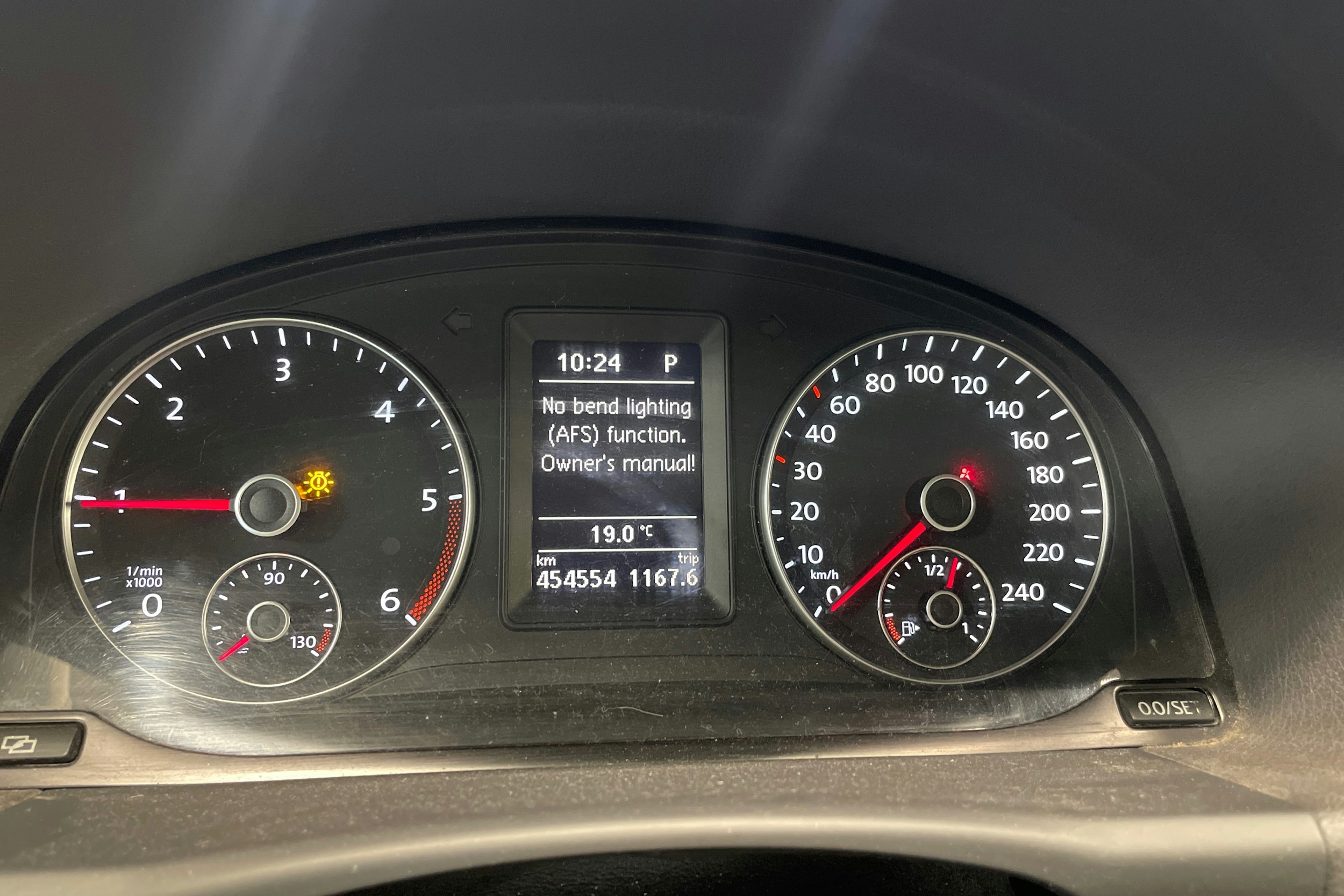 Sininen Volkswagen TOURAN 2012 kuva 16.