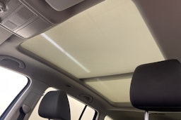 Sininen Volkswagen TOURAN 2012 kuva 21.