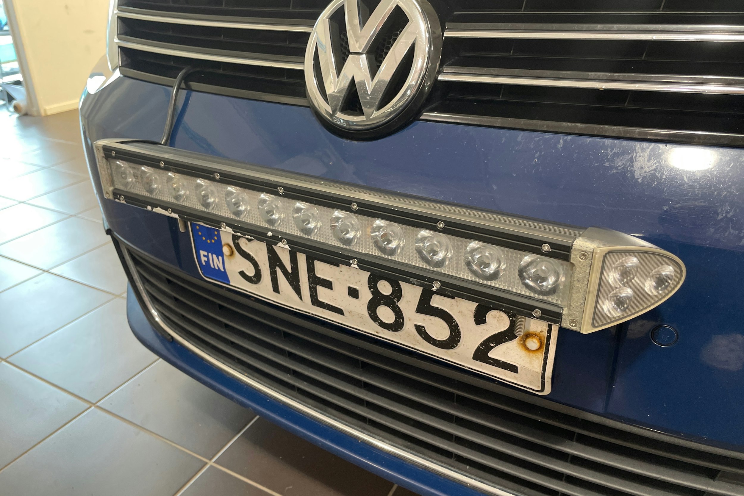 Sininen Volkswagen TOURAN 2012 kuva 25.