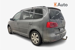 harmaa Volkswagen Touran 2012 kuva 2.
