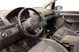 harmaa Volkswagen Touran 2012 kuva 3.