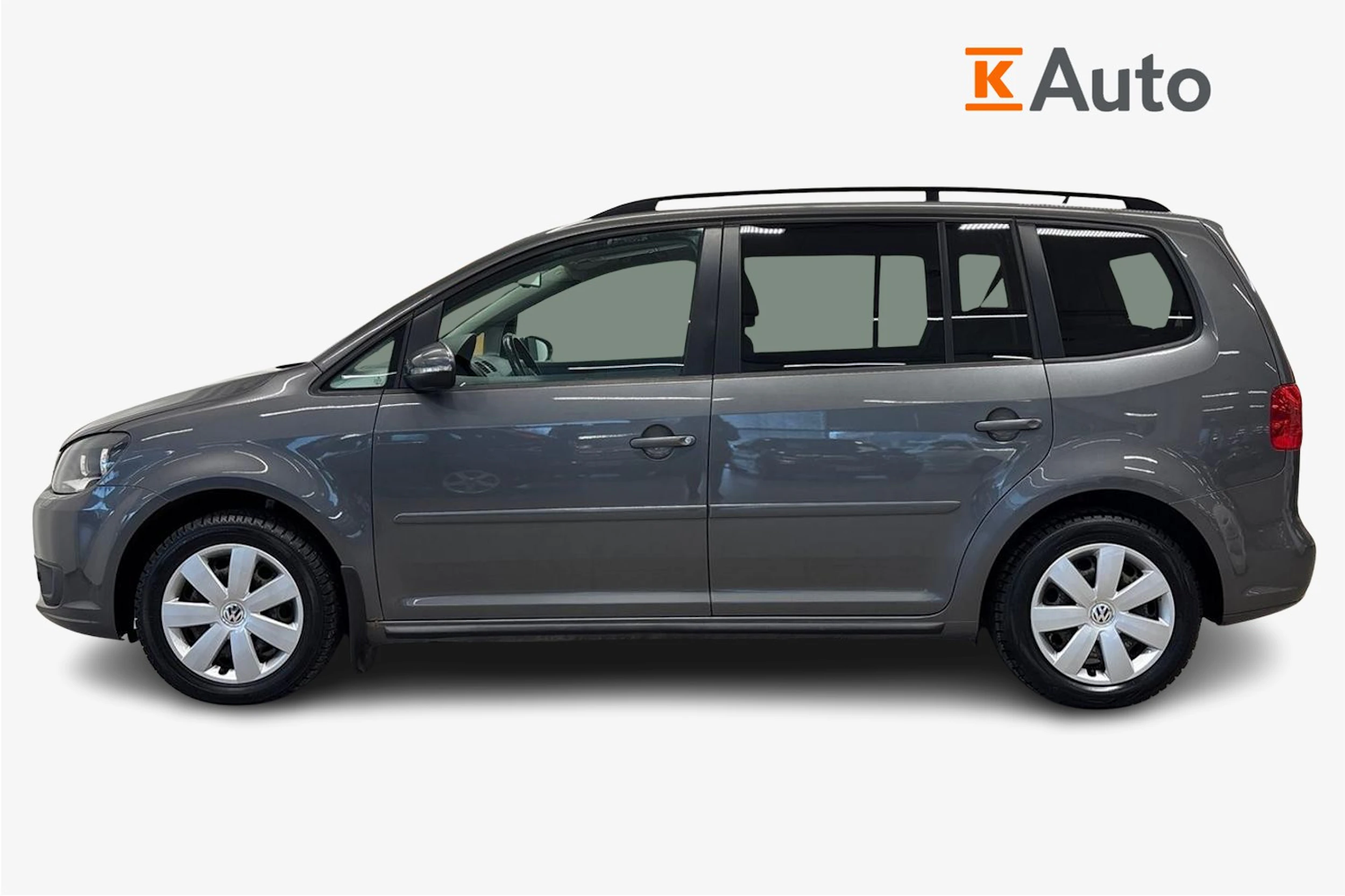 harmaa Volkswagen Touran 2012 kuva 6.
