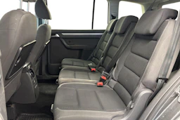 harmaa Volkswagen Touran 2012 kuva 10.