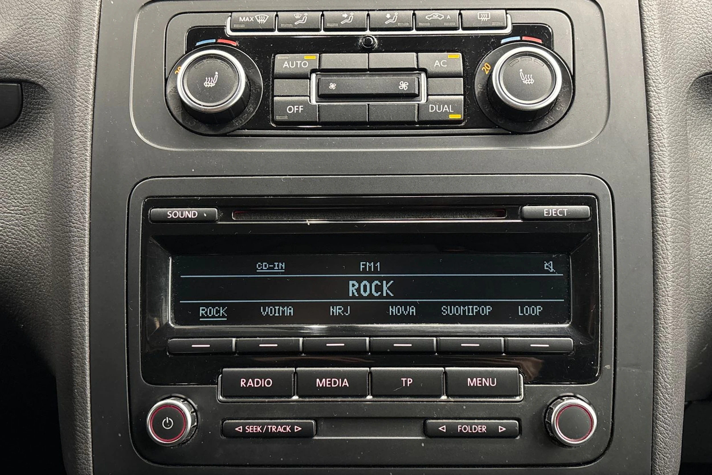 harmaa Volkswagen Touran 2012 kuva 19.