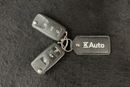 harmaa Volkswagen Touran 2012 kuva 23.