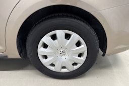 ruskea (beige) Volkswagen Touran 2012 kuva 11.