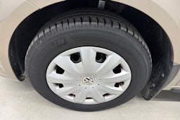 ruskea (beige) Volkswagen Touran 2012 kuva 13.