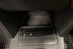 ruskea (beige) Volkswagen Touran 2012 kuva 19.