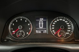 punainen Volkswagen TOURAN 2012 kuva 16.