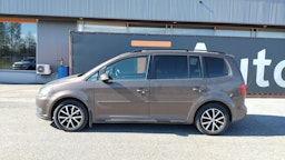 ruskea (beige) Volkswagen Touran 2013 kuva 4.