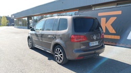 ruskea (beige) Volkswagen Touran 2013 kuva 5.