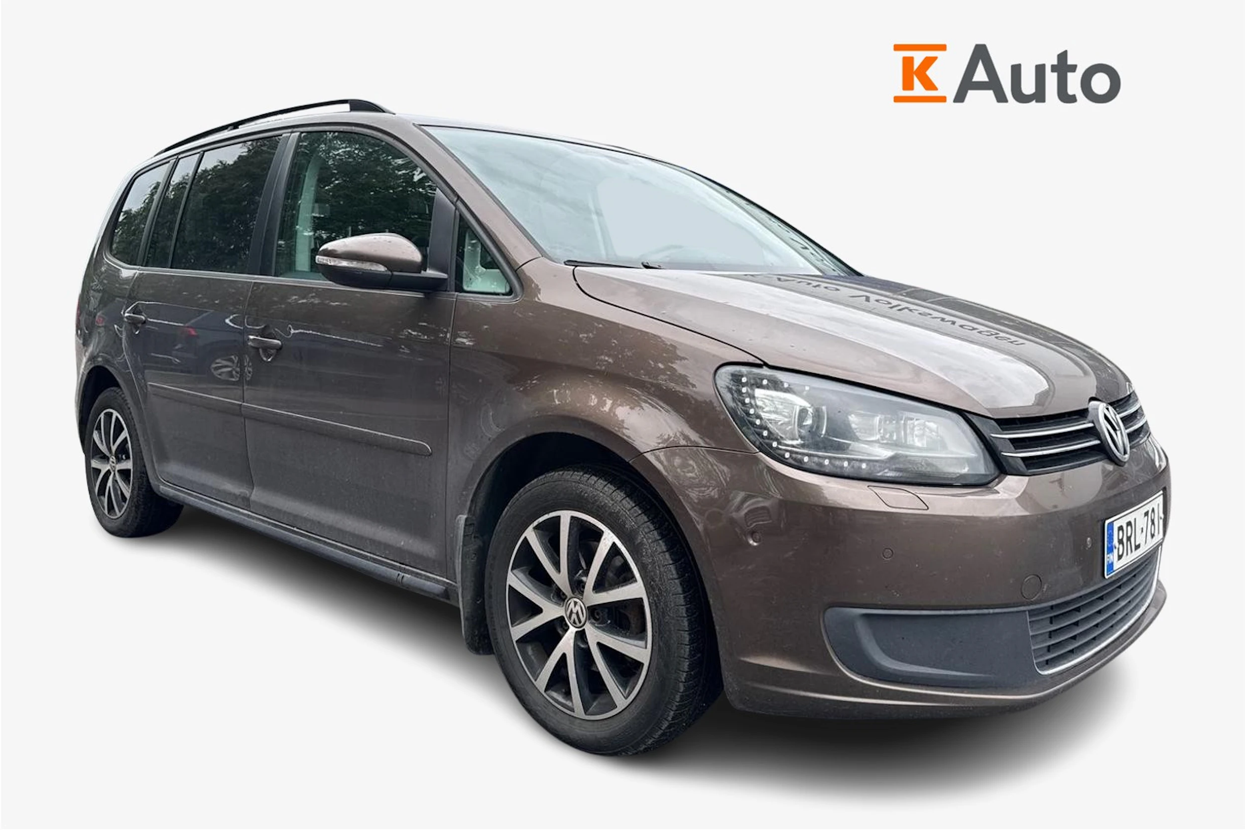 ruskea (beige) Volkswagen Touran 2013 kuva 1.