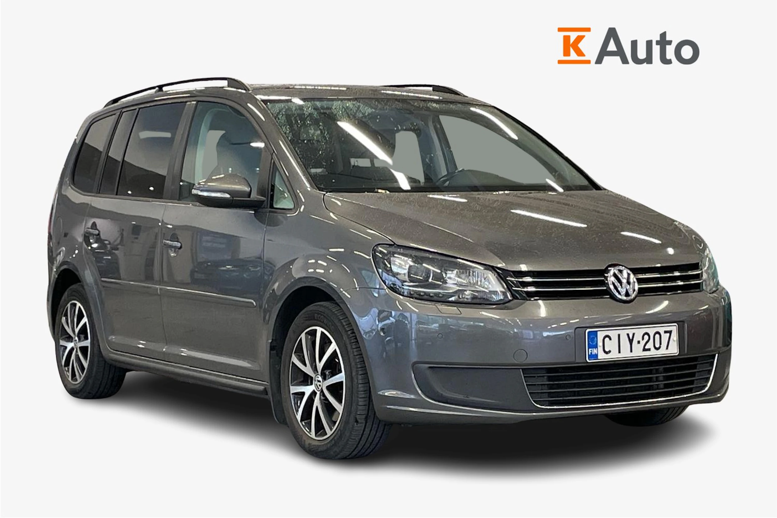 harmaa Volkswagen Touran 2013 kuva 1.