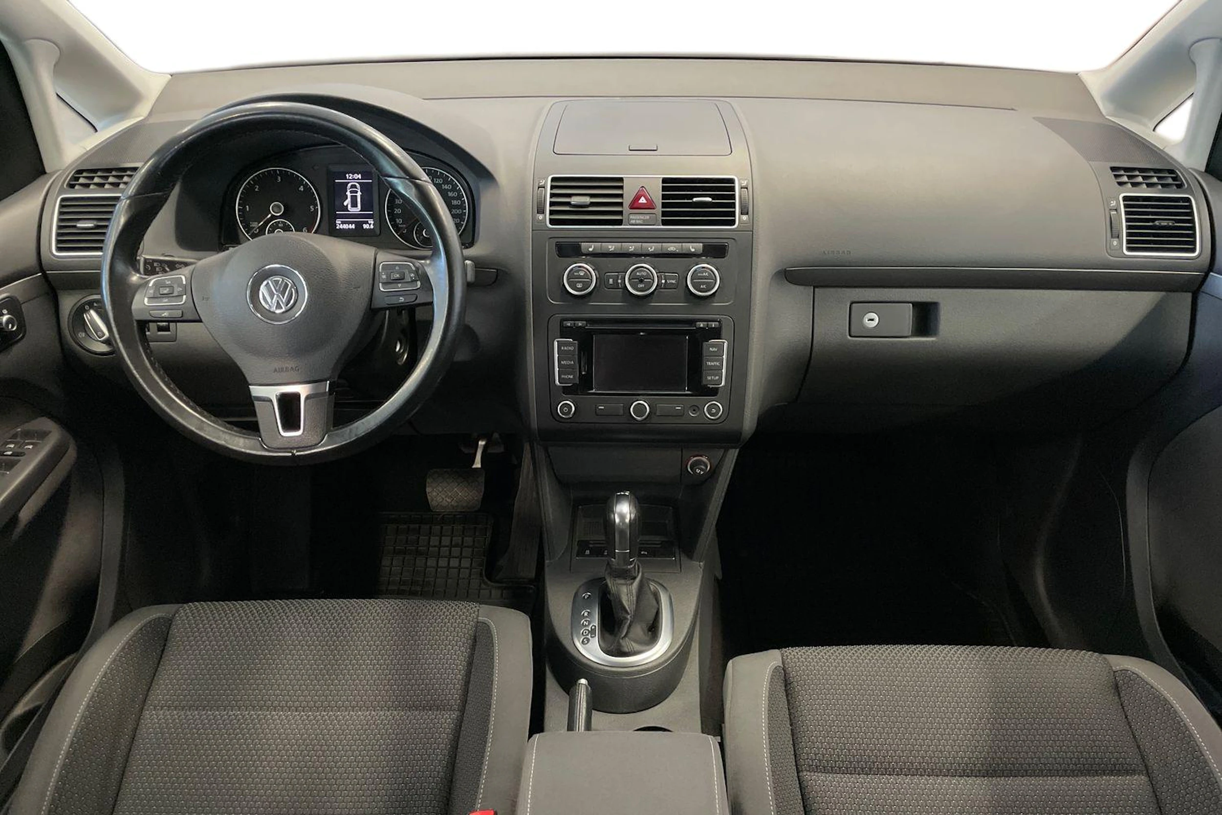 harmaa Volkswagen Touran 2013 kuva 7.