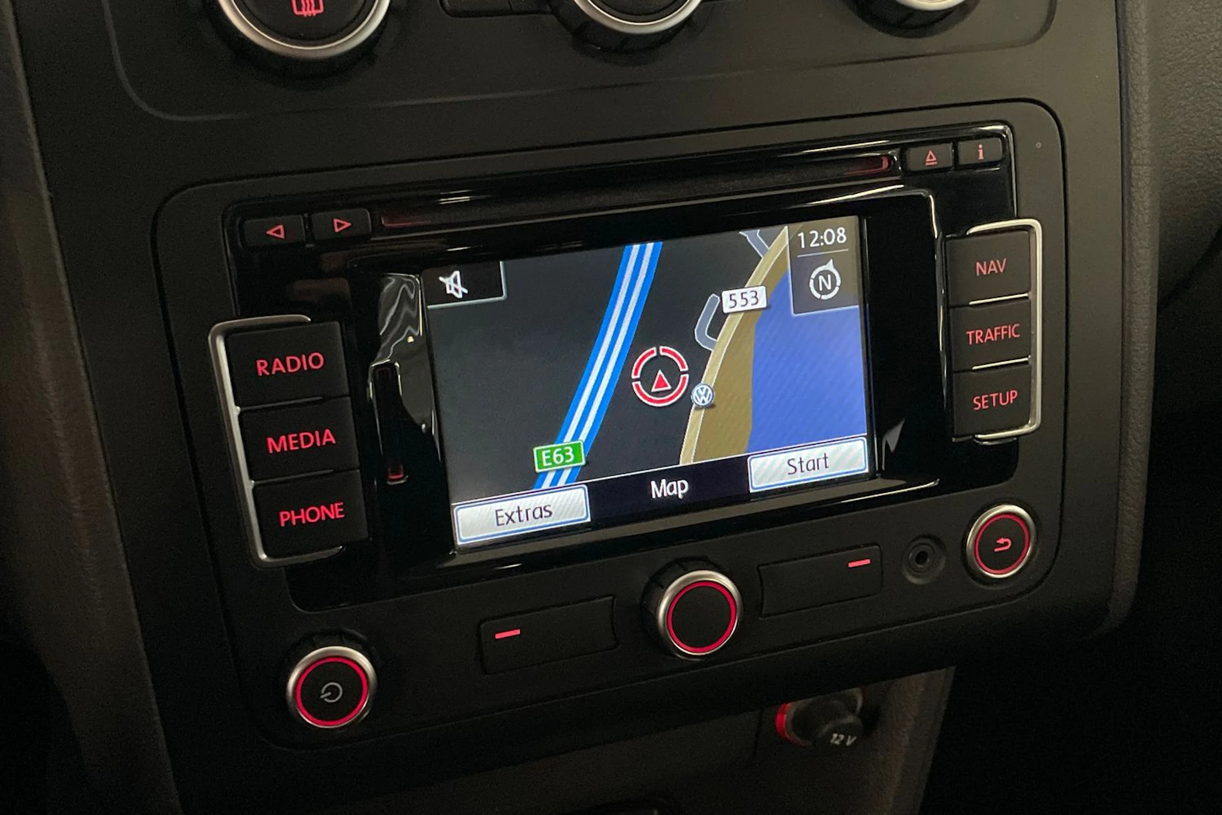 harmaa Volkswagen Touran 2013 kuva 17.