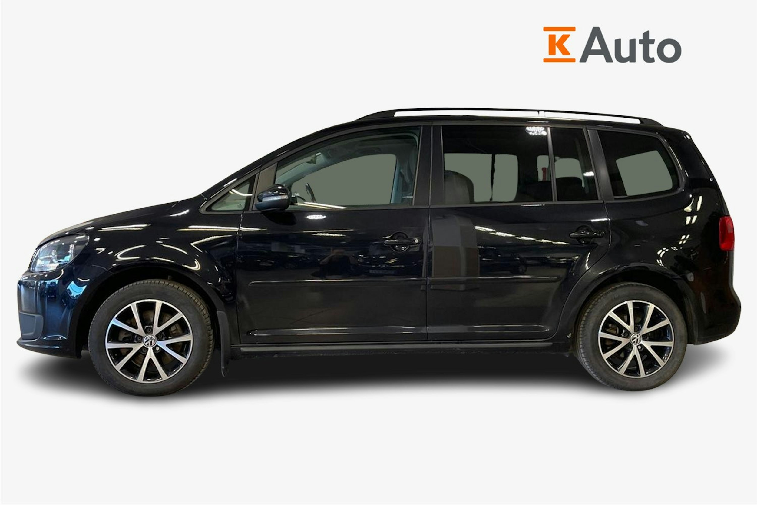 met. musta Volkswagen Touran 2013 kuva 6.