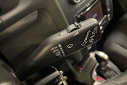 met. musta Volkswagen Touran 2013 kuva 15.
