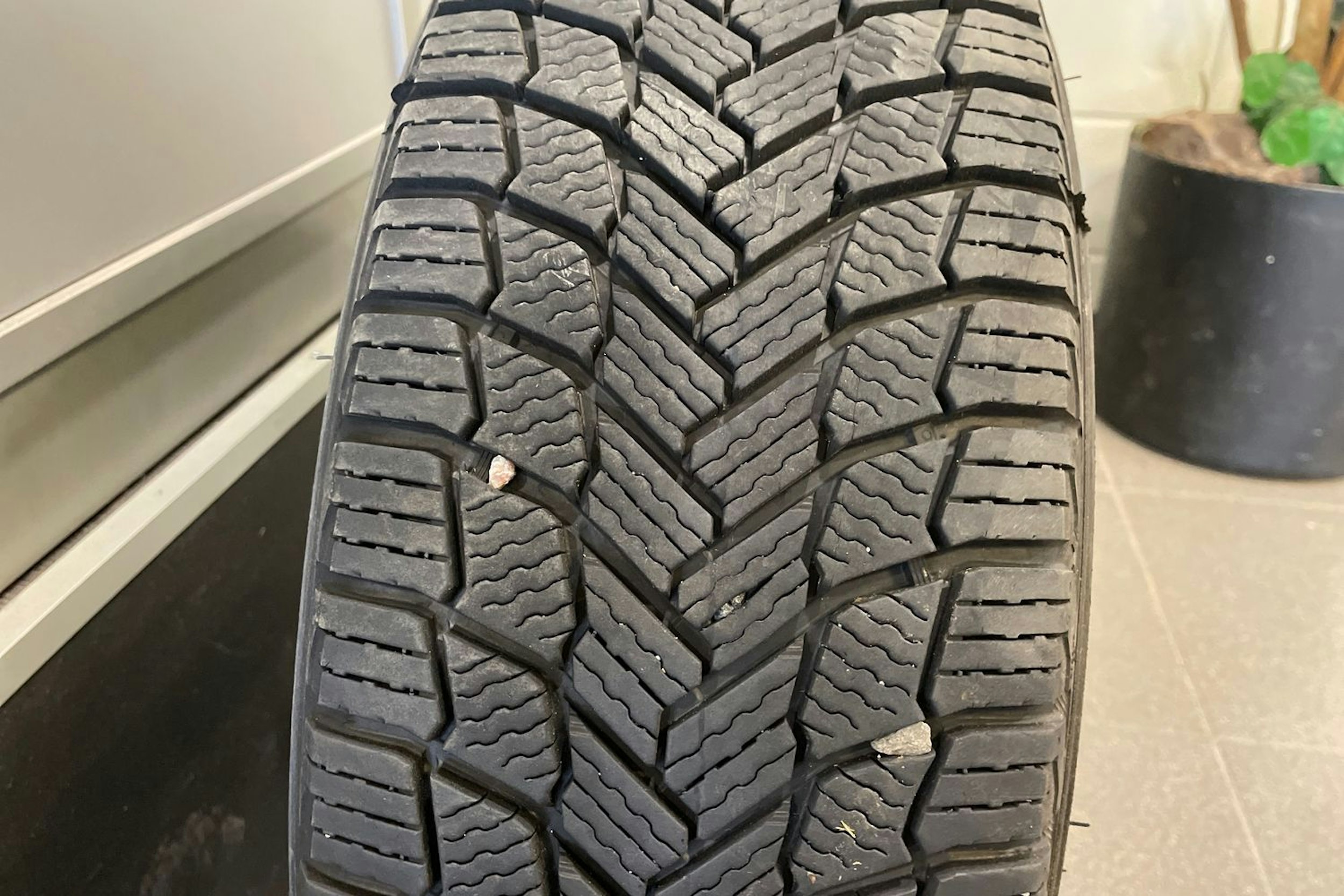 met. musta Volkswagen Touran 2013 kuva 24.