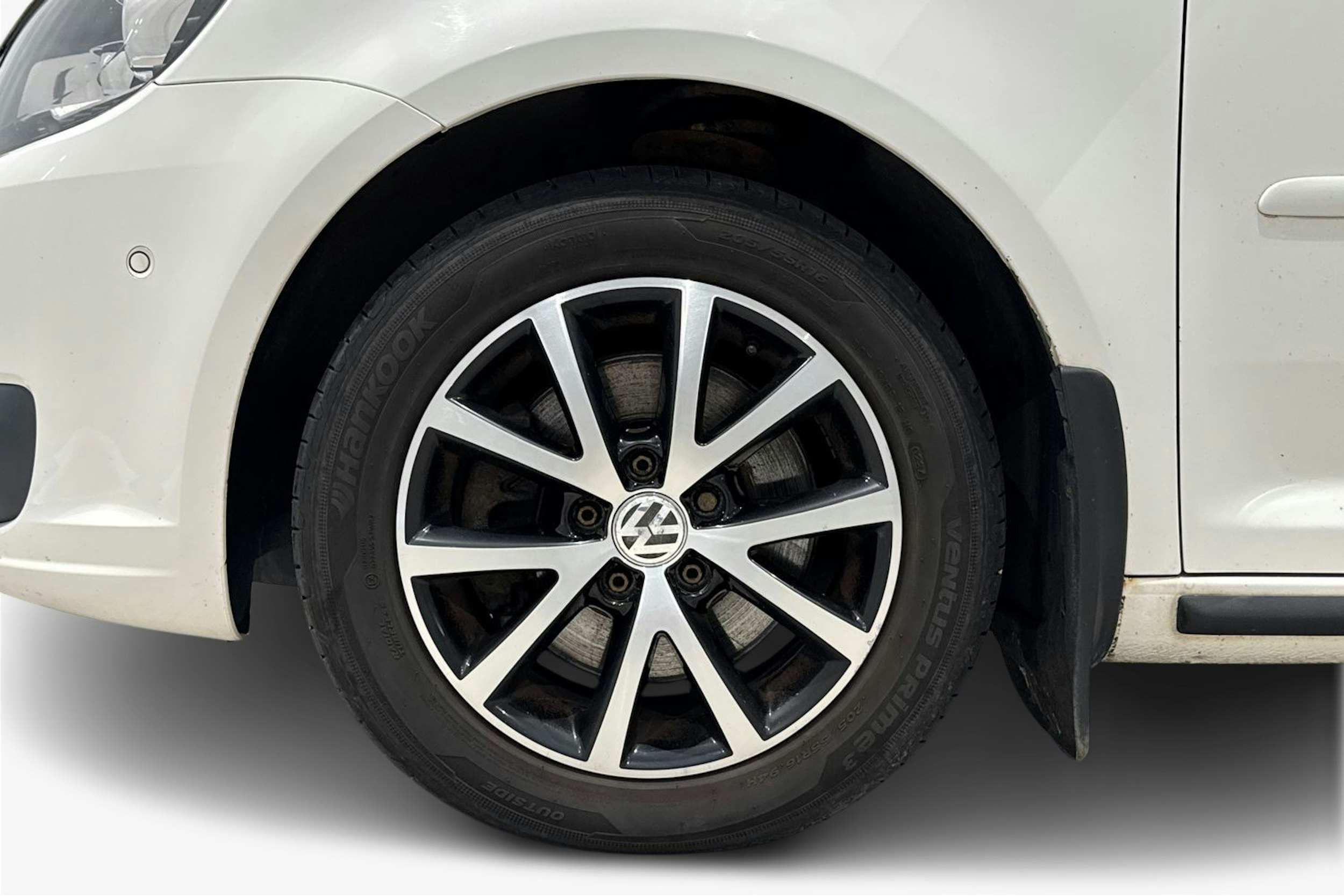 valkoinen Volkswagen Touran 2014 kuva 11.