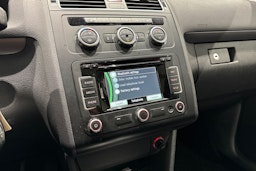 valkoinen Volkswagen Touran 2014 kuva 23.