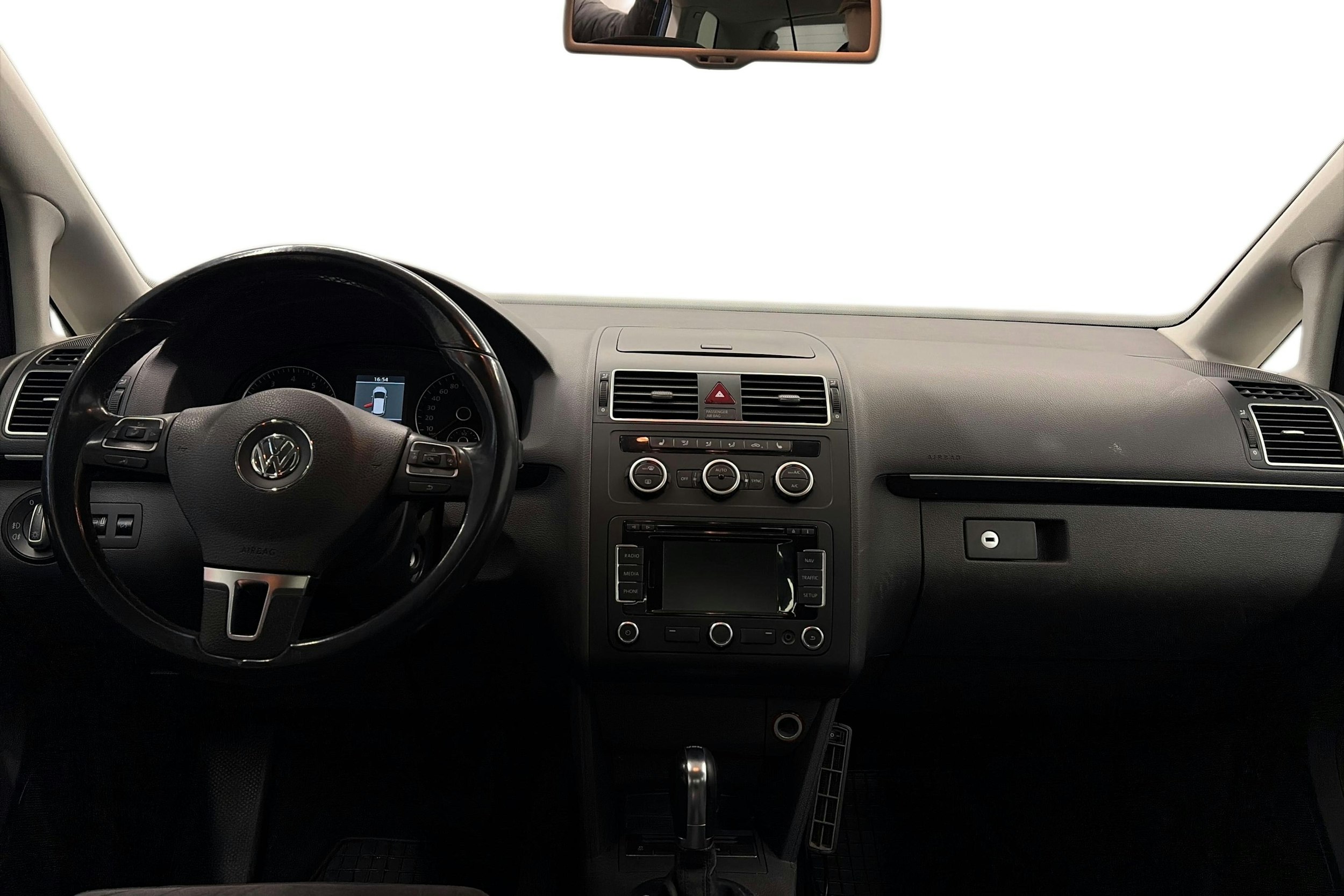 sininen Volkswagen Touran 2013 kuva 9.