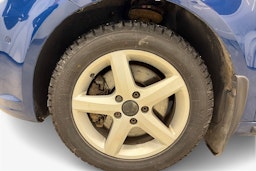 sininen Volkswagen Touran 2013 kuva 11.