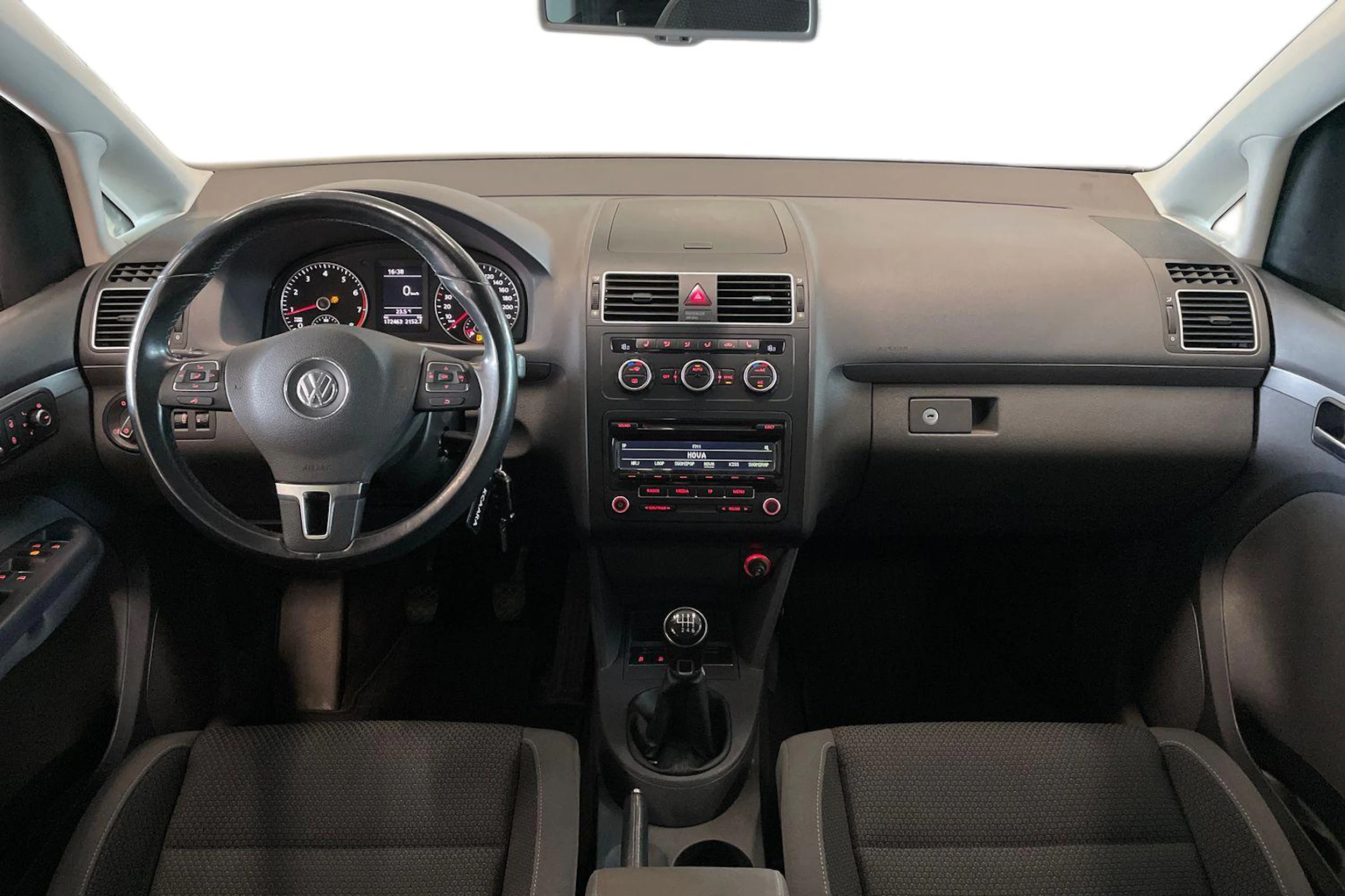 harmaa Volkswagen Touran 2013 kuva 7.