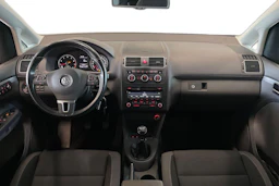 harmaa Volkswagen Touran 2013 kuva 7.