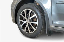 harmaa Volkswagen Touran 2013 kuva 9.