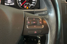 harmaa Volkswagen Touran 2013 kuva 14.