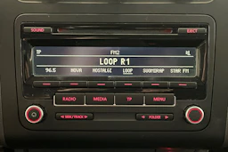 harmaa Volkswagen Touran 2013 kuva 18.