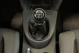 harmaa Volkswagen Touran 2013 kuva 20.