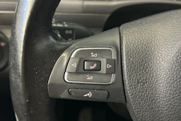 Ruskea (beige) Volkswagen TOURAN 2013 kuva 16.
