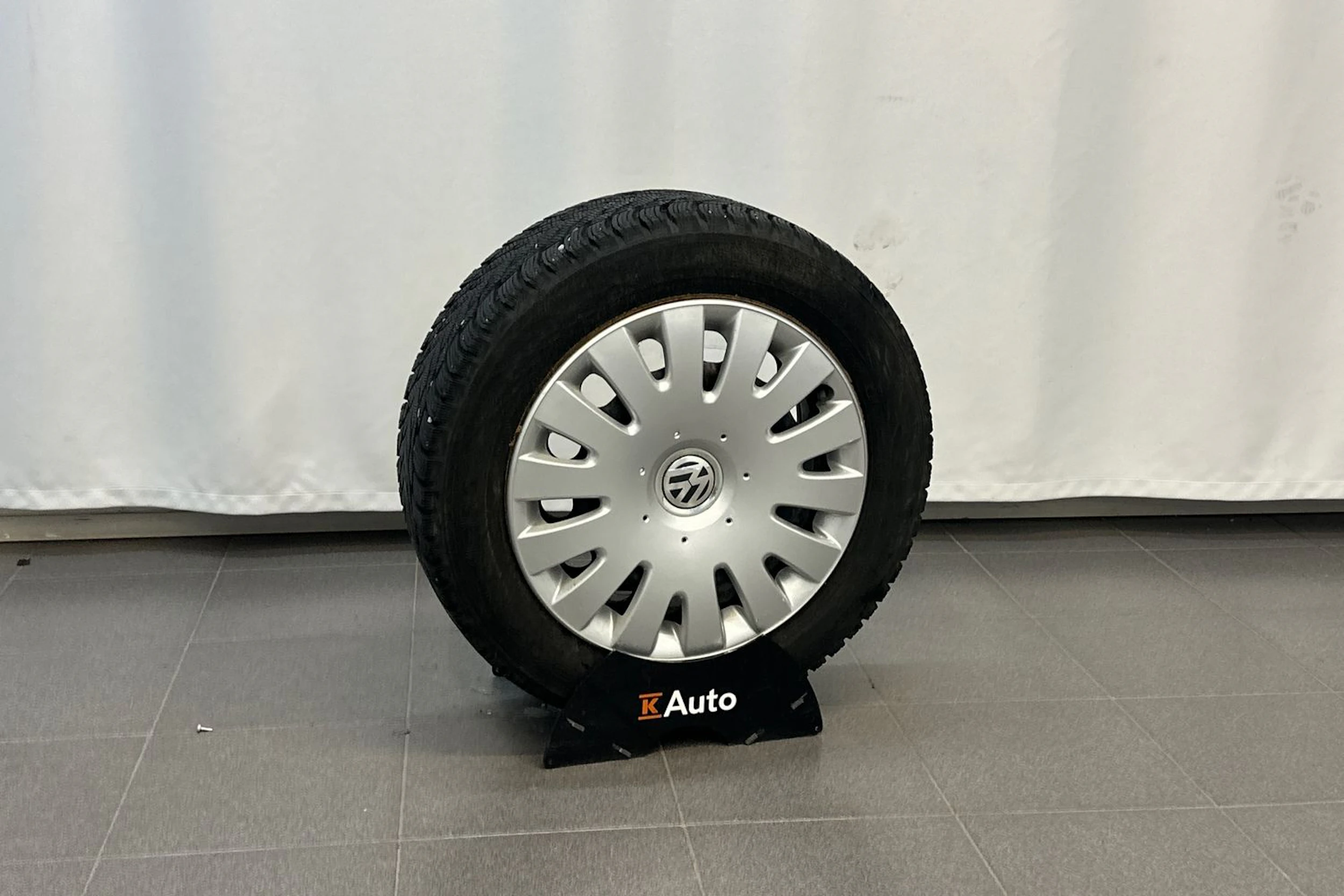 Ruskea (beige) Volkswagen TOURAN 2013 kuva 26.