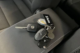 Ruskea (beige) Volkswagen TOURAN 2013 kuva 28.