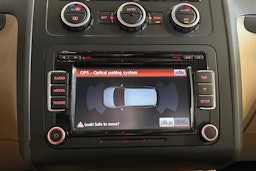 ruskea (beige) Volkswagen Touran 2013 kuva 27.