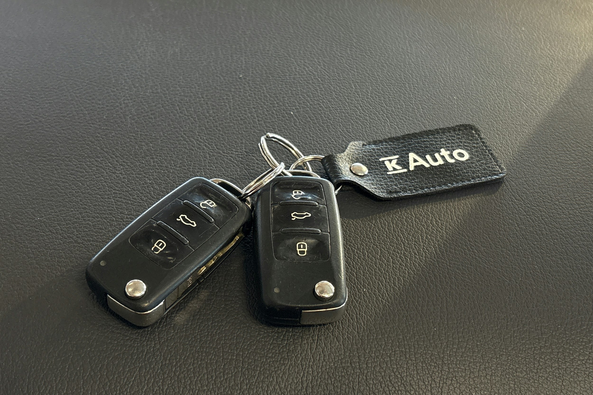 ruskea (beige) Volkswagen Touran 2013 kuva 29.