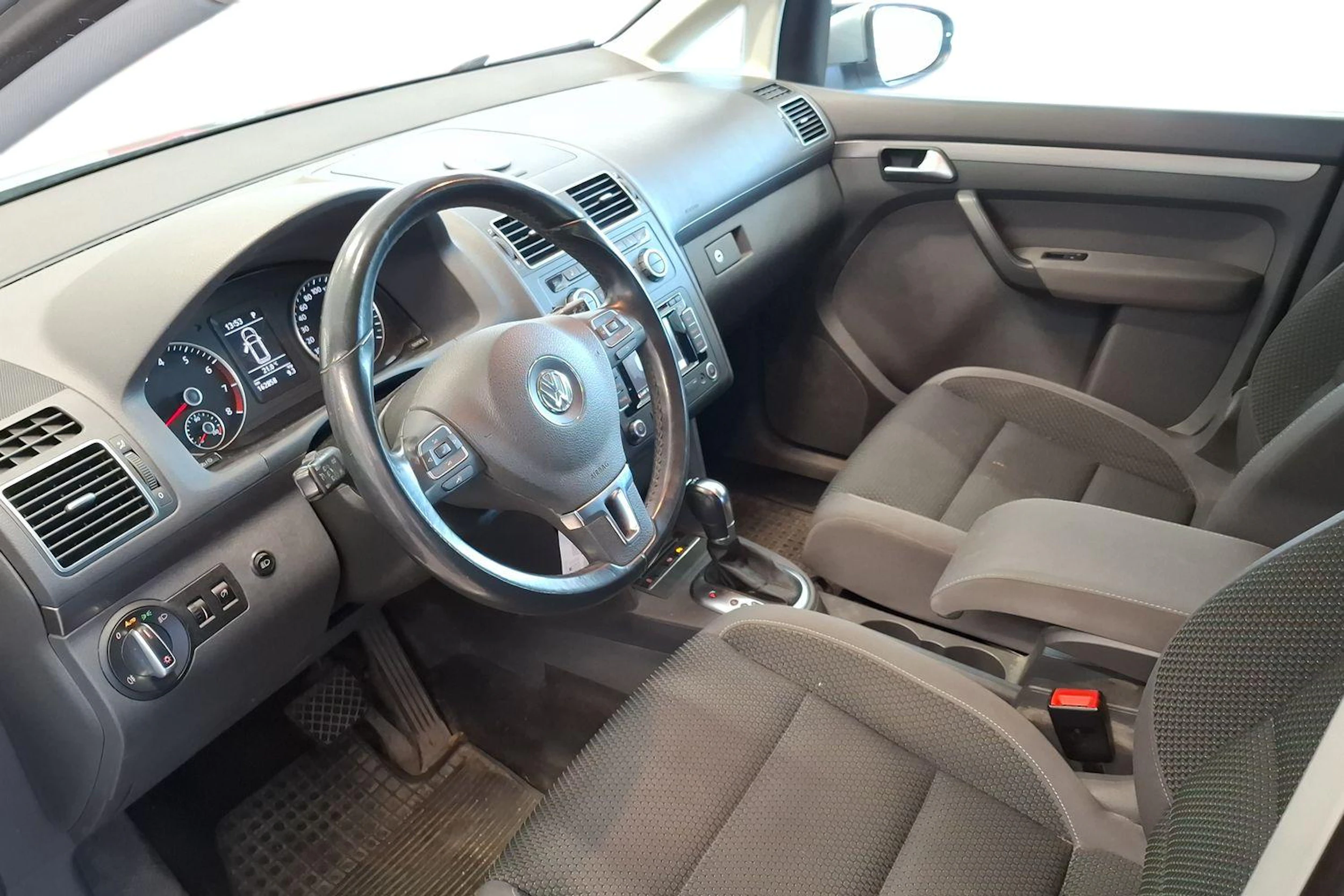 hopea Volkswagen Touran 2014 kuva 3.