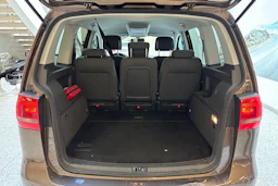 ruskea (beige) Volkswagen Touran 2014 kuva 12.