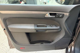 ruskea (beige) Volkswagen Touran 2014 kuva 14.