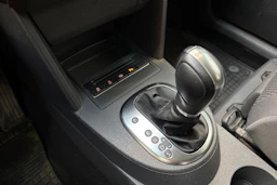 ruskea (beige) Volkswagen Touran 2014 kuva 18.