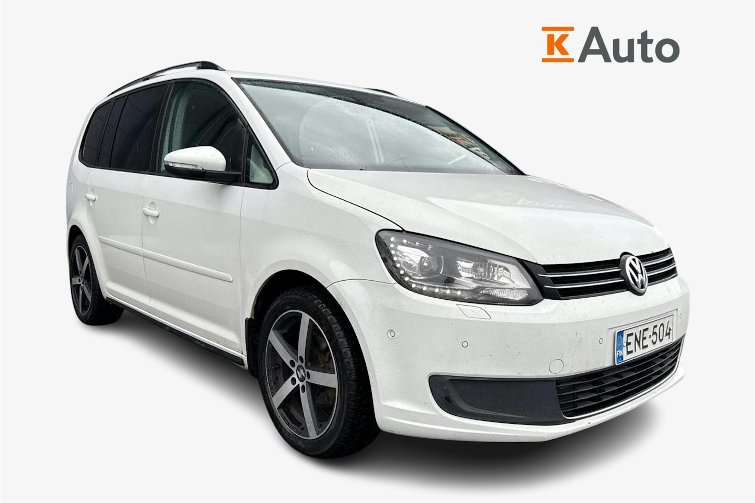 valkoinen Volkswagen Touran 2014 kuva 1.