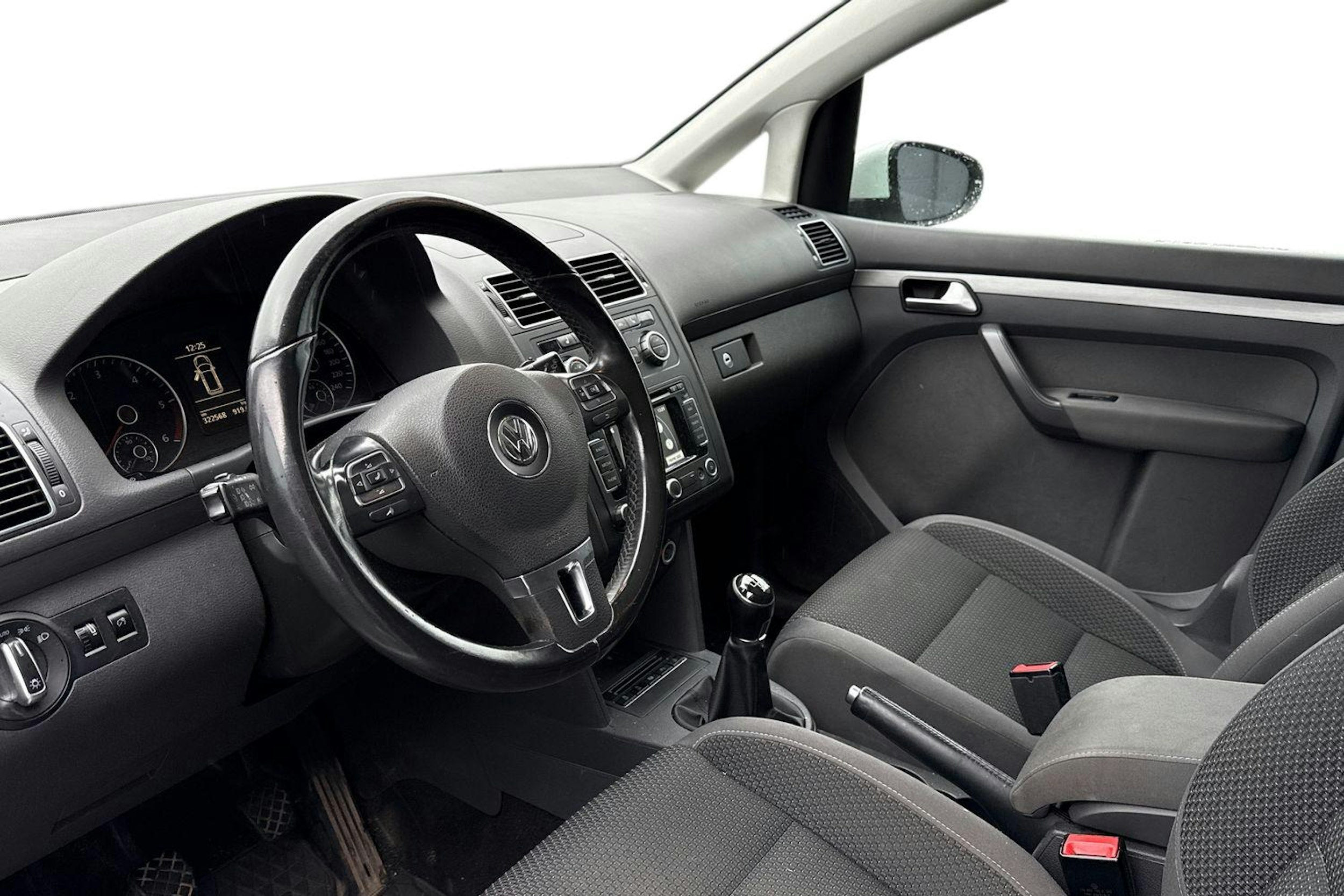 valkoinen Volkswagen Touran 2014 kuva 3.